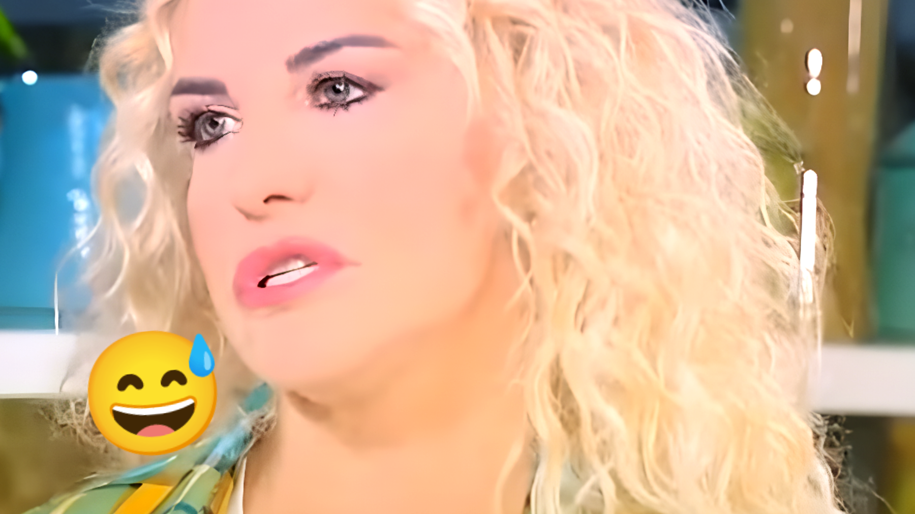 Gaffe in diretta: Antonella Clerici chiede scusa"